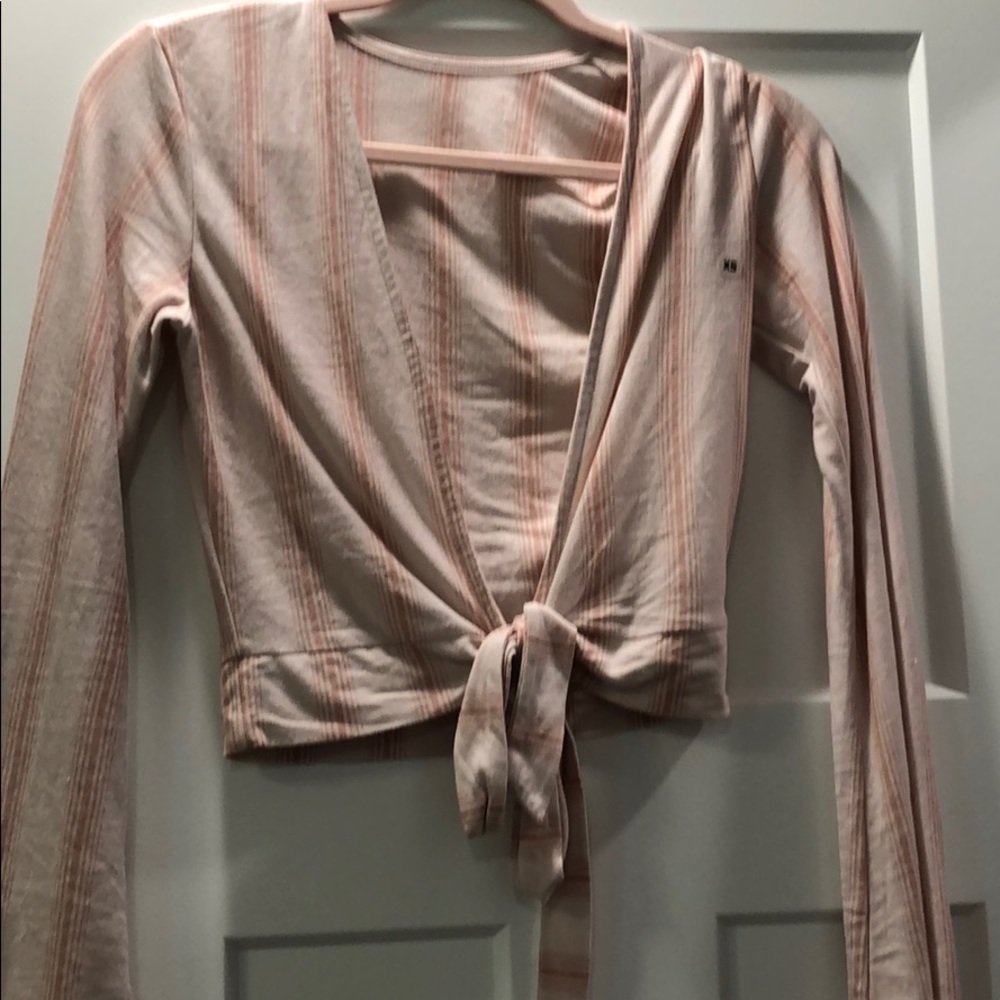 Pink tie front blouse/cardigan.